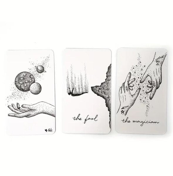 The Wandering Moon Tarot - Pocket version